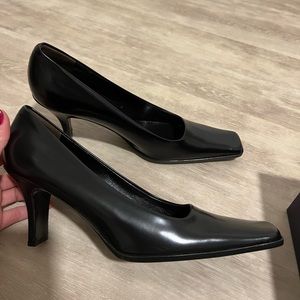 Prada Heels Calzarure Donna size 38 in box IOB like new EUC vintage black patent
